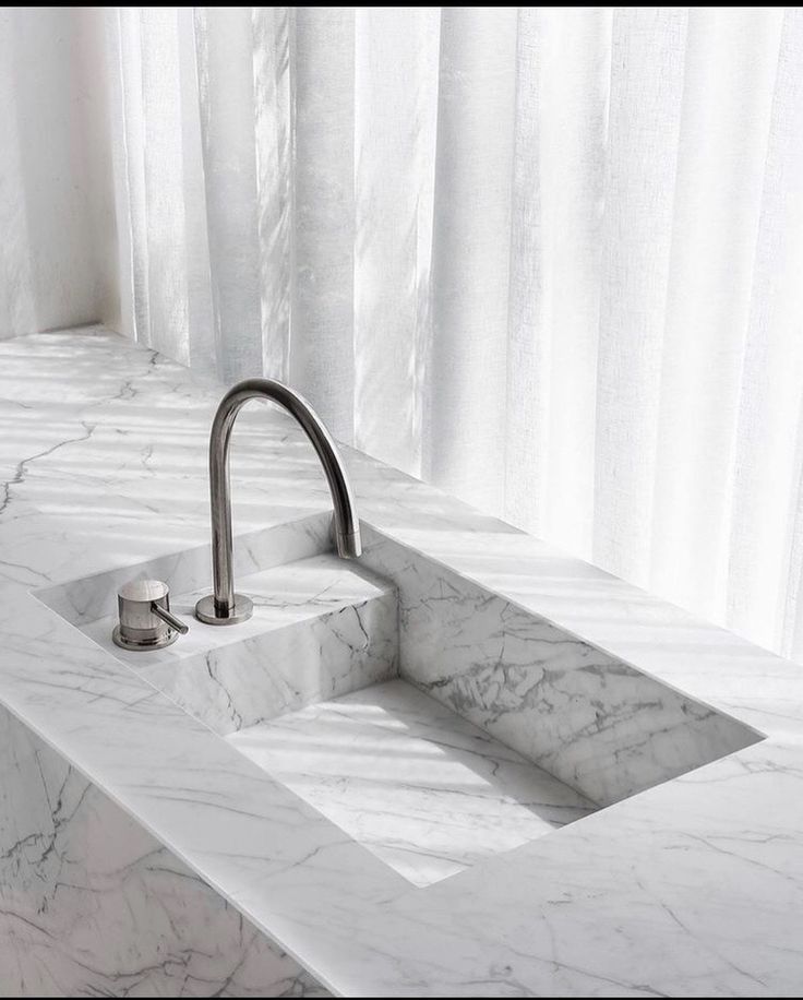 Lavabo bằng đá thiêu kết Việt Nam